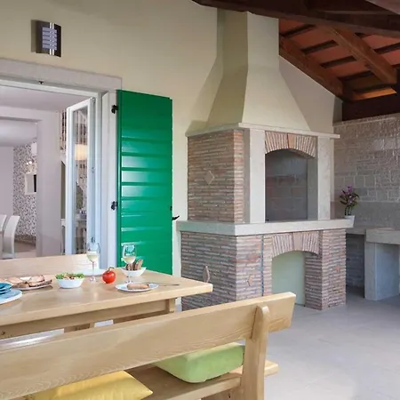 Agnese, A Charming Pool Surrounded By Nature Veli Turini