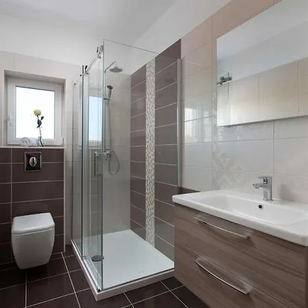 Agnese, A Charming Pool Surrounded By Nature * Veli Turini