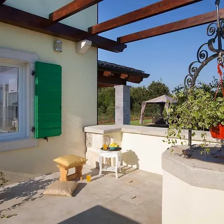 Agnese, A Charming Pool Surrounded By Nature Villa