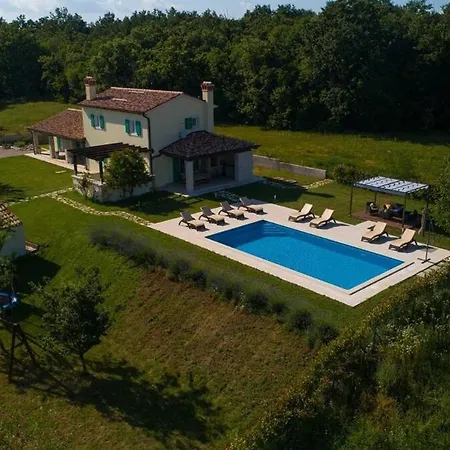 Agnese, A Charming Pool Surrounded By Nature *